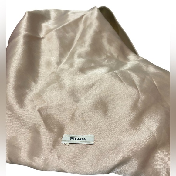 Prada Beige Patent Leather Bow Pointed Toe Kitten Block Heels Classic Quite Lux - Picture 12 of 16